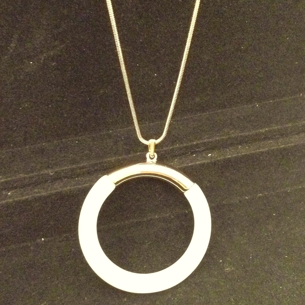 Kenneth Cole circle pendant necklace